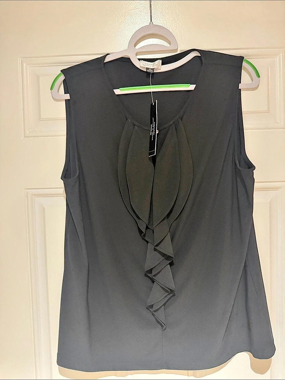Tahari Sleeveless Ruffle Blouse in Black XL NWT